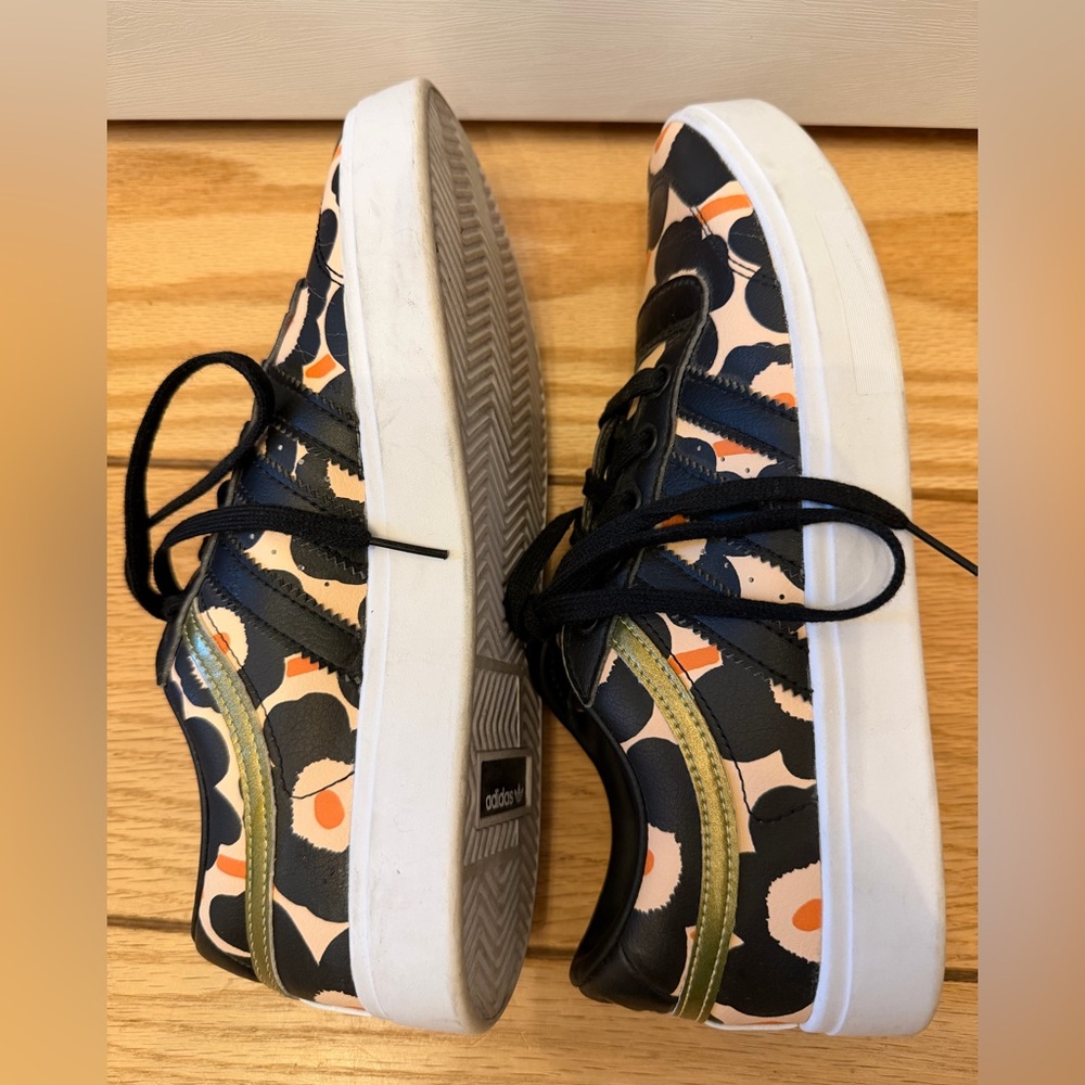 Adidas x Marimekko Sneakers - Picture 4 of 9